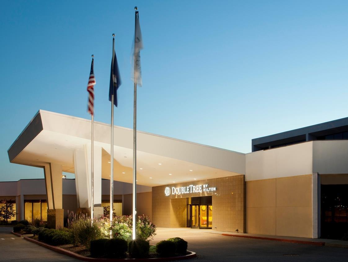 Doubletree By Hilton Cincinnati Airport Хеброн Экстерьер фото