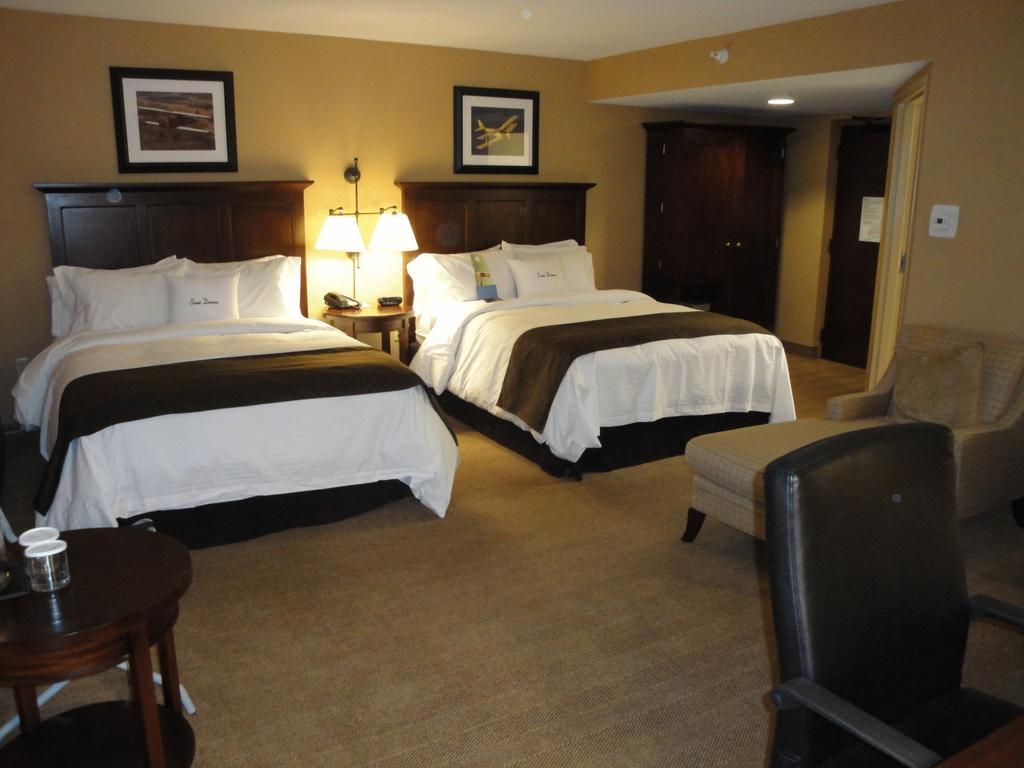 Doubletree By Hilton Cincinnati Airport Хеброн Экстерьер фото